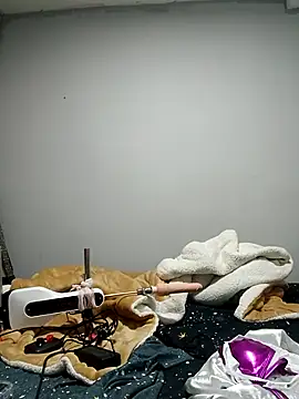 ZARAY 1118 online show from April 8, 2026, 1:38 am