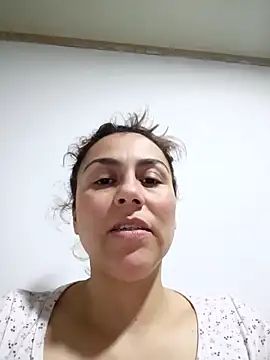 Snapshot of vanessa-titisM chatting on September 24, 2025, 5:11 am vanessa-titisM online show from September 24, 2025, 5:11 am