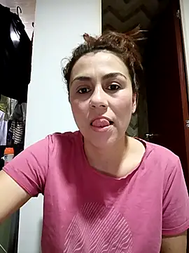 Snapshot of vanessa-titisM chatting on October 2, 2025, 3:35 am vanessa-titisM online show from October 2, 2025, 3:35 am