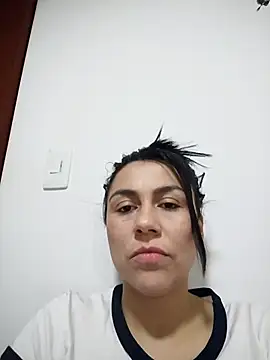 Snapshot of vanessa-titisM chatting on October 25, 2025, 4:42 am vanessa-titisM online show from October 25, 2025, 4:42 am