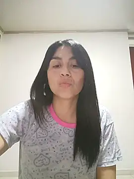 Snapshot of vanessa-titisM chatting on October 31, 2025, 2:12 am vanessa-titisM online show from October 31, 2025, 2:12 am