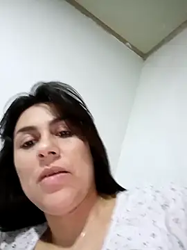 Snapshot of vanessa-titisM chatting on November 1, 2025, 12:34 am vanessa-titisM online show from November 1, 2025, 12:34 am