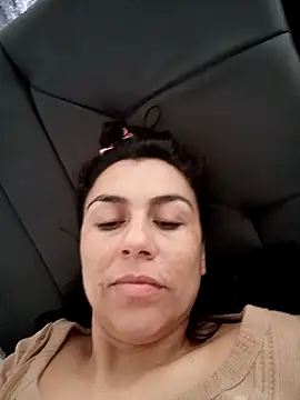 vanessa-titisM online show from March 15, 2026, 3:07 pm