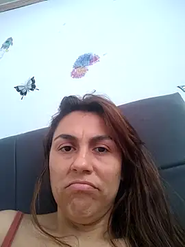 vanessa-titisM online show from April 10, 2026, 3:06 pm