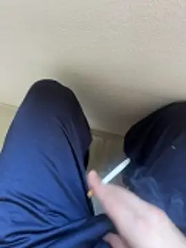 Snapshot of LAZ3R1 chatting on October 31, 2025, 11:22 am LAZ3R1 online show from October 31, 2025, 11:22 am