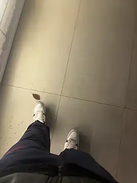 Snapshot of LAZ3R1 chatting on November 15, 2025, 3:19 pm LAZ3R1 online show from November 15, 2025, 3:19 pm