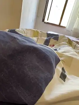 Snapshot of LAZ3R1 chatting on November 18, 2025, 10:20 am LAZ3R1 online show from November 18, 2025, 10:20 am