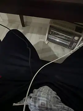 Snapshot of LAZ3R1 chatting on December 2, 2025, 10:27 pm LAZ3R1 online show from December 2, 2025, 10:27 pm