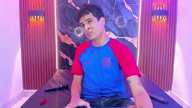 Lucky boys  X online show from March 3, 2026, 9:53 pm