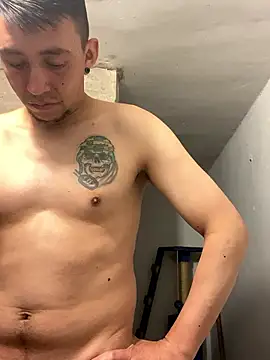 Snapshot of eslabon19 chatting on January 7, 2026, 3:53 am eslabon19 online show from January 7, 2026, 3:53 am