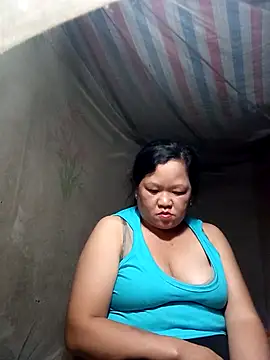 Snapshot of riso-00 chatting on September 28, 2025, 2:33 pm riso-00 online show from September 28, 2025, 2:33 pm