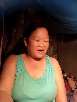 Snapshot of riso-00 chatting on October 20, 2025, 4:40 pm riso-00 online show from October 20, 2025, 4:40 pm