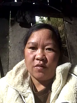 Snapshot of riso-00 chatting on November 21, 2025, 10:25 am riso-00 online show from November 21, 2025, 10:25 am