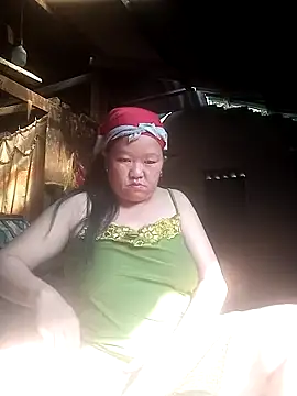 Snapshot of riso-00 chatting on December 2, 2025, 11:37 am riso-00 online show from December 2, 2025, 11:37 am