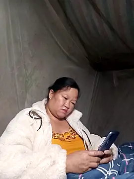 Snapshot of riso-00 chatting on December 16, 2025, 2:55 pm riso-00 online show from December 16, 2025, 2:55 pm