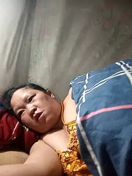 Snapshot of riso-00 chatting on December 19, 2025, 4:25 pm riso-00 online show from December 19, 2025, 4:25 pm