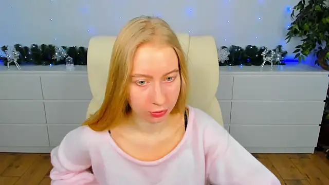Snapshot of Alina_Blonde chatting on January 15, 2026, 6:29 am Alina Blonde online show from January 15, 2026, 6:29 am