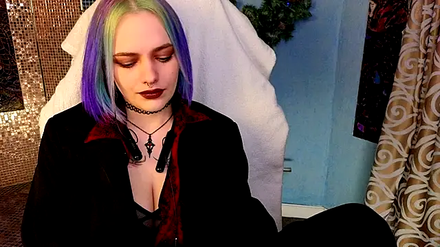 Eniferi online show from December 23, 2025, 8:45 am