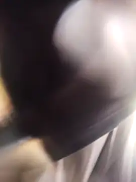 Lauraa-a online show from November 12, 2025, 7:53 am