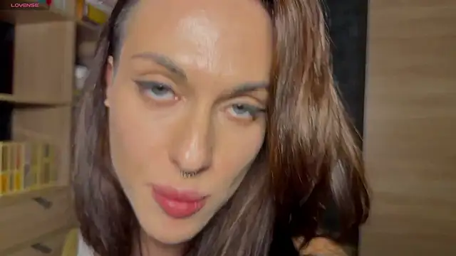 AzureEyes online show from November 23, 2025, 3:23 pm