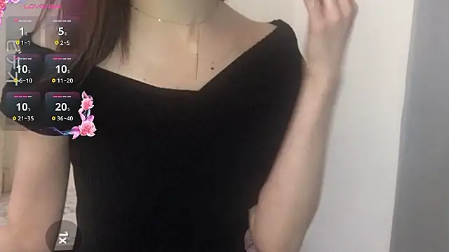 mari maria online show from October 24, 2025, 5:42 pm