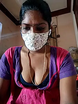 Tamil Kavitha online show from December 4, 2025, 6:01 am