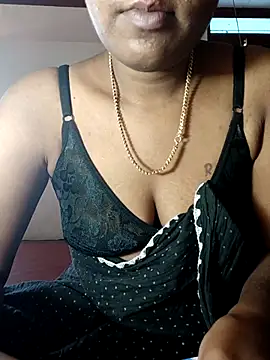 Tamil Kavitha online show from December 21, 2025, 7:15 am