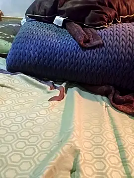 larry36 12 online show from October 8, 2025, 7:39 am