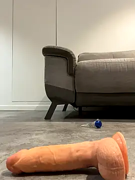 antoiine1089 online show from September 12, 2025, 10:04 am