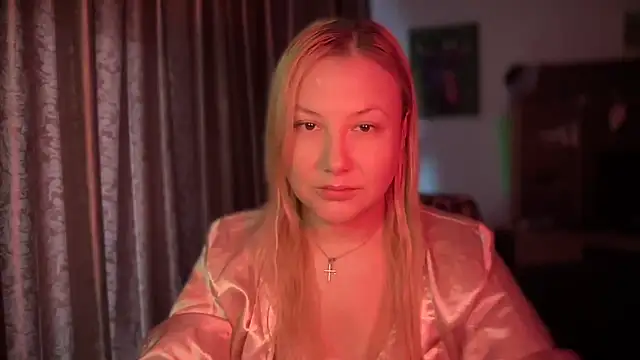 BikiHellena online show from November 13, 2025, 8:24 am