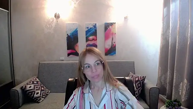 shy hot cat online show from September 12, 2025, 8:58 am