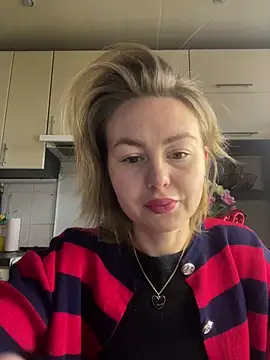 MartaLuna  online show from February 14, 2026, 1:41 pm