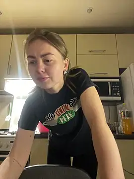 MartaLuna  online show from March 1, 2026, 6:43 pm