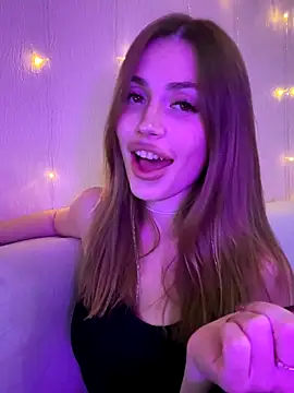 Elizabeth Tay online show from November 8, 2025, 5:23 pm