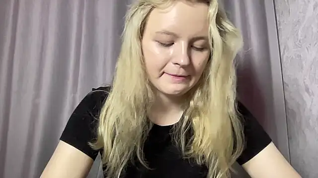 D0llySheep online show from September 28, 2025, 4:45 pm