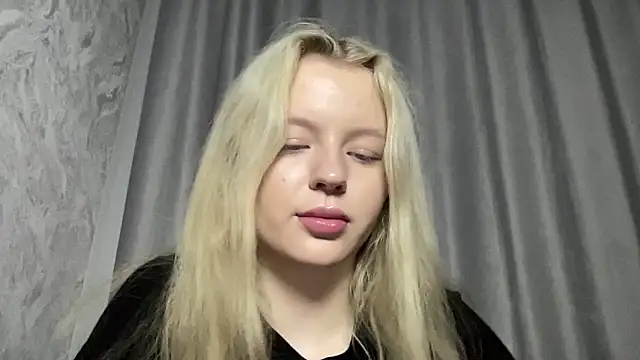 D0llySheep online show from September 30, 2025, 5:51 pm