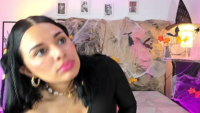 Linda Fosterr online show from October 25, 2025, 2:19 am