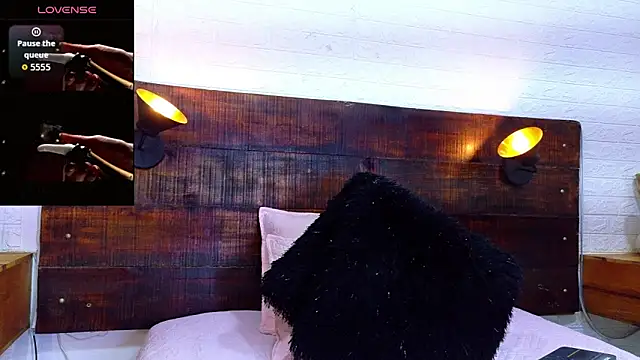 JhosuaVega online show from October 17, 2025, 6:54 pm