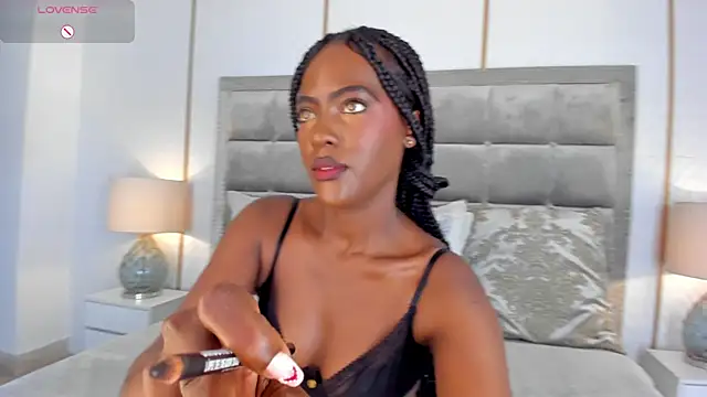 DakotaWangi online show from December 15, 2025, 3:33 am