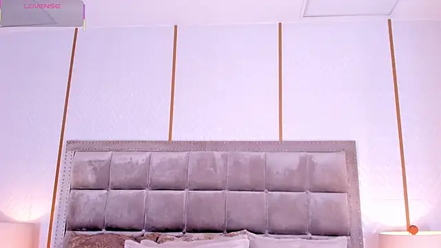 DakotaWangi online show from February 5, 2026, 3:22 am