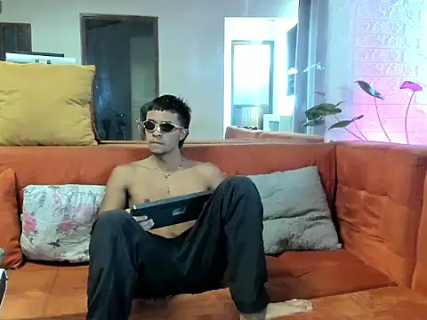 Snapshot of xxKamadevaxx chatting on March 19, 2026, 12:53 pm xxKamadevaxx online show from March 19, 2026, 12:53 pm