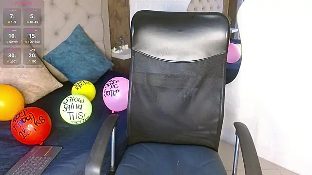 daphne walton online show from November 20, 2025, 10:59 am