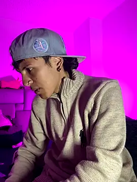 Snapshot of NaytonFreeman chatting on November 4, 2025, 10:36 am NaytonFreeman online show from November 4, 2025, 10:36 am