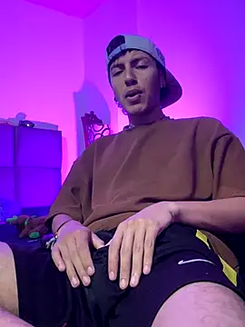 Snapshot of NaytonFreeman chatting on November 14, 2025, 11:20 am NaytonFreeman online show from November 14, 2025, 11:20 am