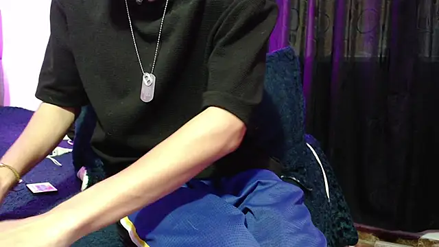 Snapshot of NaytonFreeman chatting on November 20, 2025, 11:10 am NaytonFreeman online show from November 20, 2025, 11:10 am