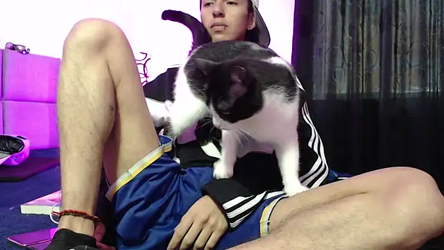 Snapshot of NaytonFreeman chatting on November 21, 2025, 11:31 am NaytonFreeman online show from November 21, 2025, 11:31 am