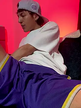 Snapshot of NaytonFreeman chatting on November 27, 2025, 11:23 am NaytonFreeman online show from November 27, 2025, 11:23 am