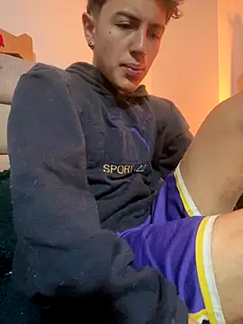 Snapshot of NaytonFreeman chatting on January 7, 2026, 11:45 am NaytonFreeman online show from January 7, 2026, 11:45 am