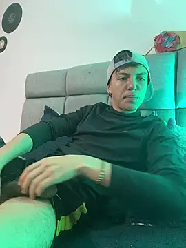 Snapshot of NaytonFreeman chatting on February 19, 2026, 12:23 pm NaytonFreeman online show from February 19, 2026, 12:23 pm