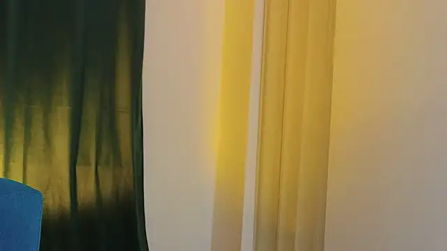ScarlettNoirr online show from May 16, 2026, 7:34 pm